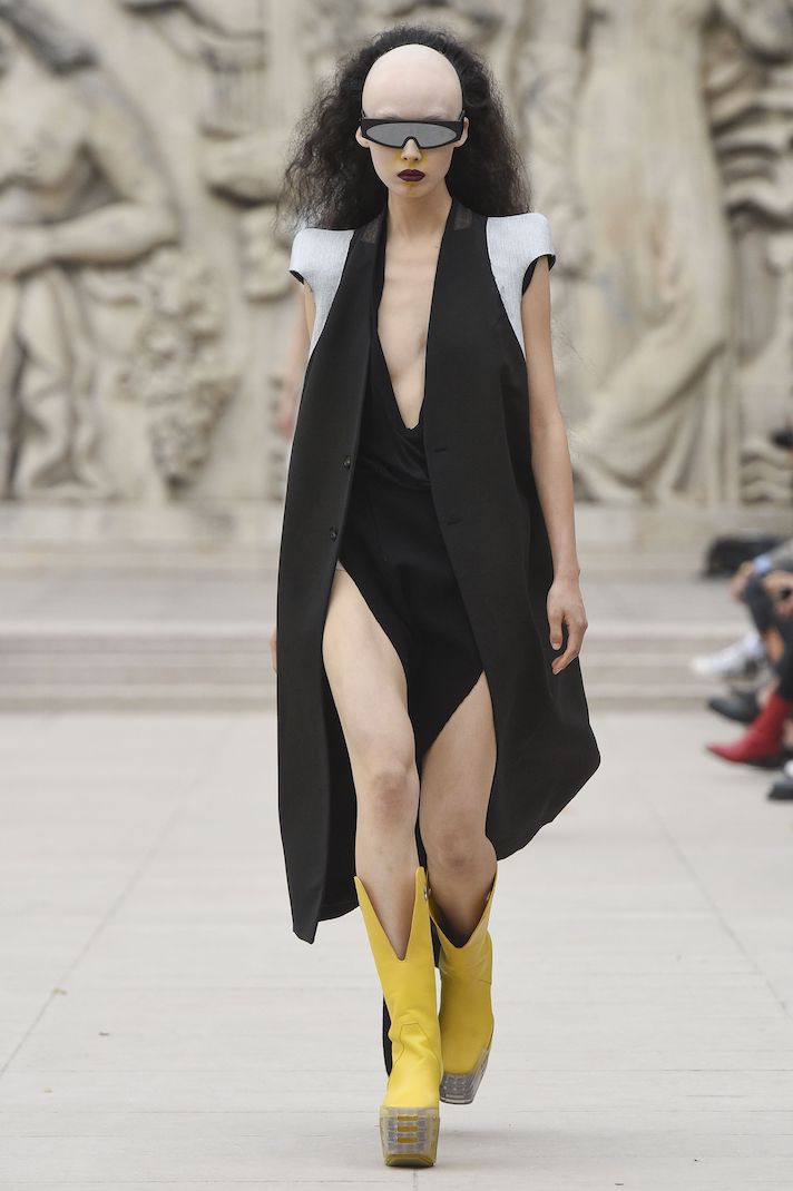 STYLECASTER | Paris Fashion Week Runways