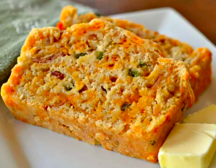 STYLECASTER | 17 Easy Quick Breads That You Really Can't Mess Up | Easy Beer Bread With Bacon and Jalapeño