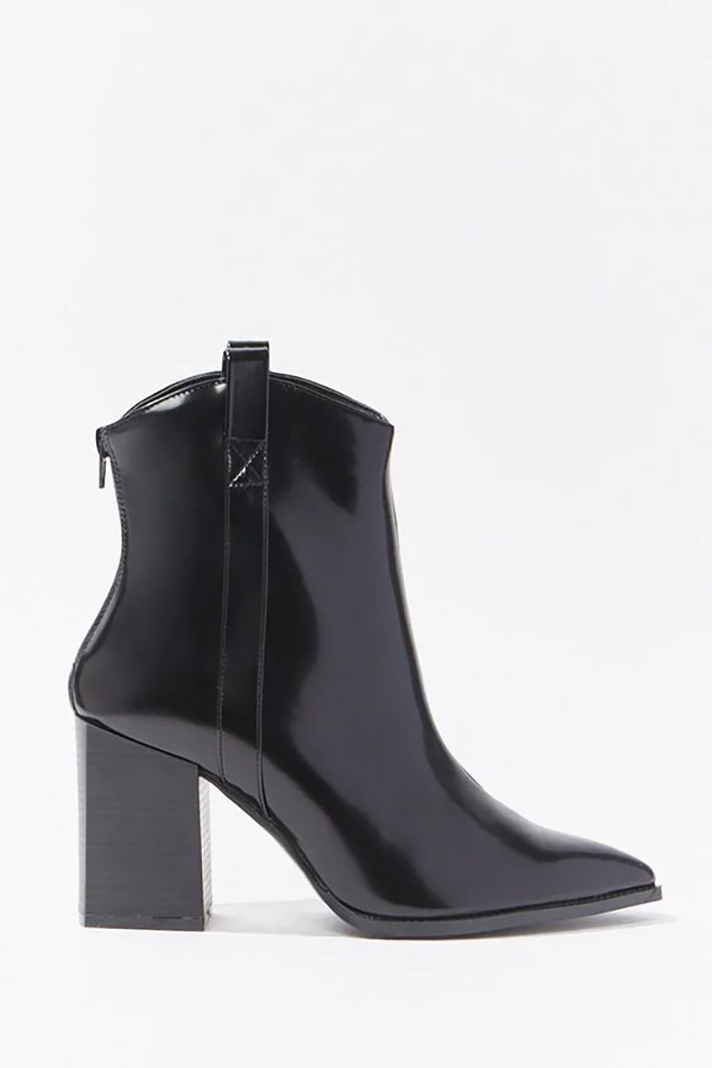 STYLECASTER | 11 Budget-Friendly Winter Outfits That Are Equal Parts Cute and Cozy