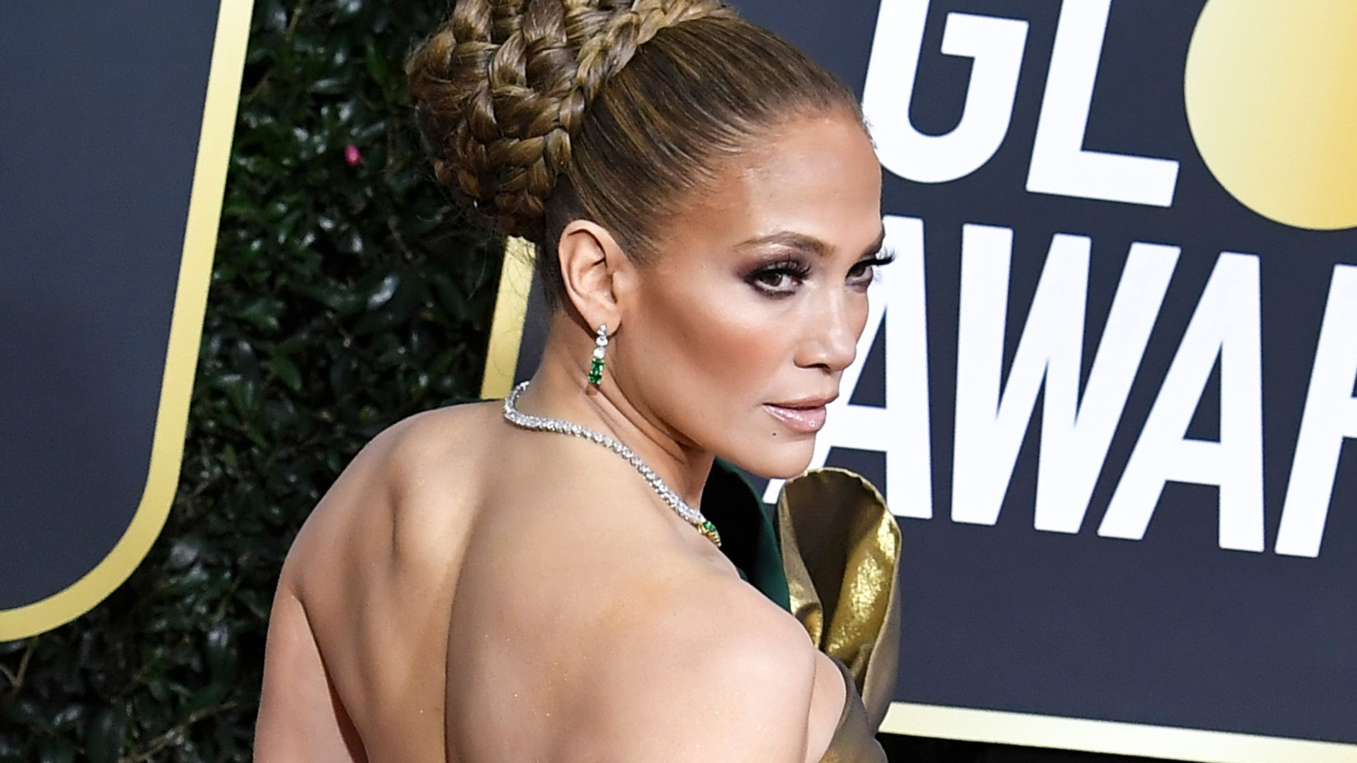 STYLECASTER | Jennifer Lopez Golden Globes Dress
