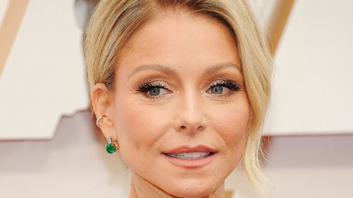 kelly ripa gray hair