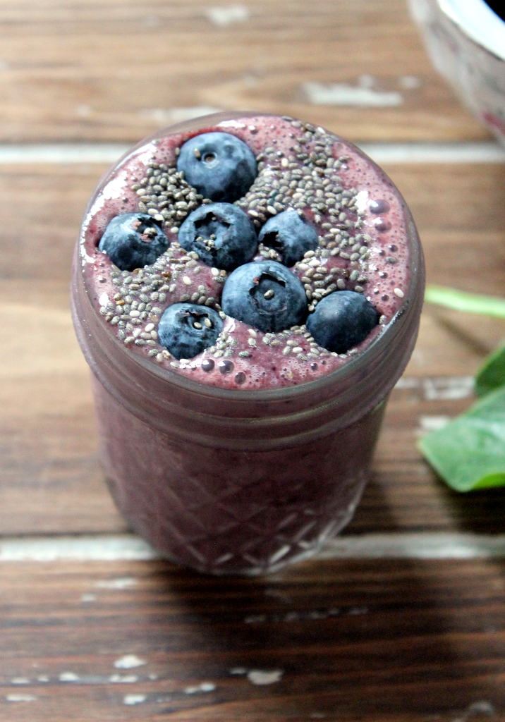 STYLECASTER | energizing smoothie recipes | wild blueberry banana spinach power smoothie
