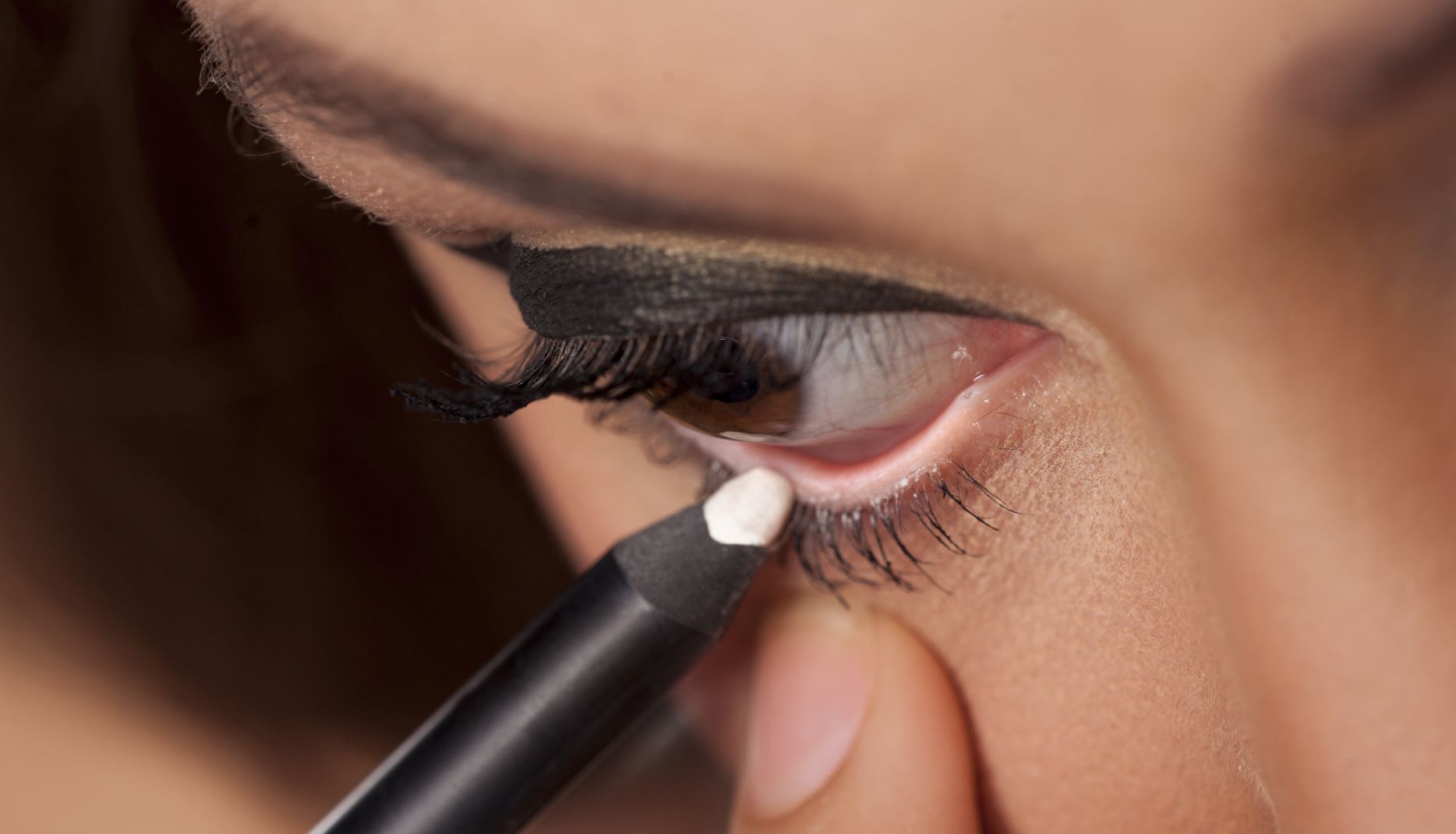 STYLECASTER | nude eyeliner