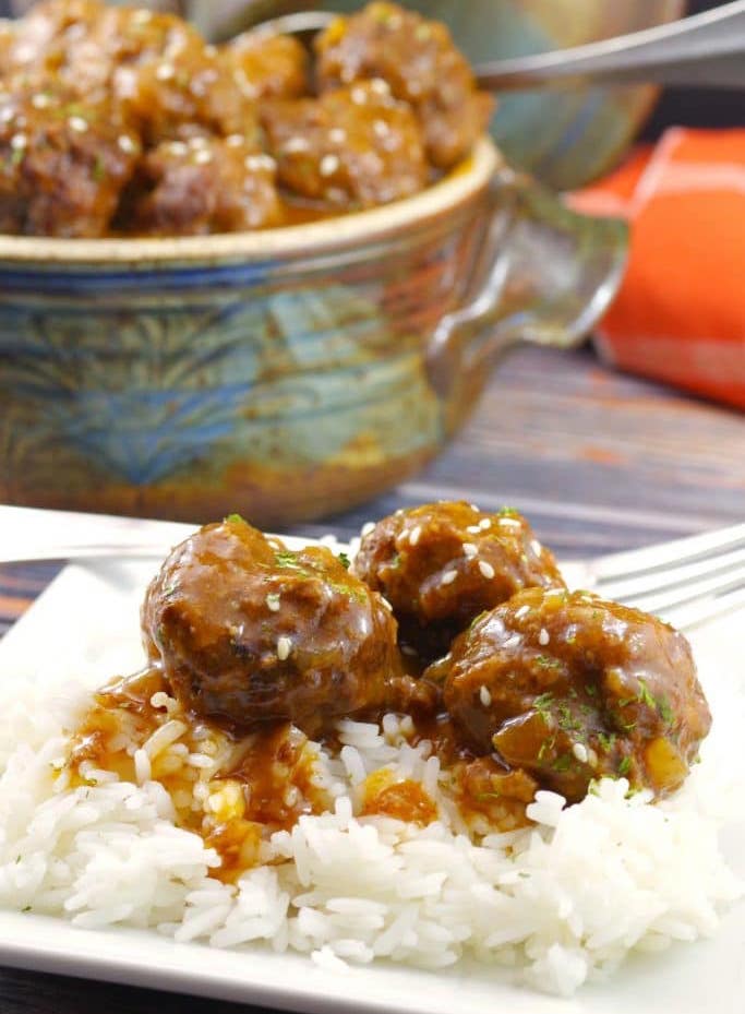 STYLECASTER | july 4th slow cooker recipes | sweet and sour meatballs 