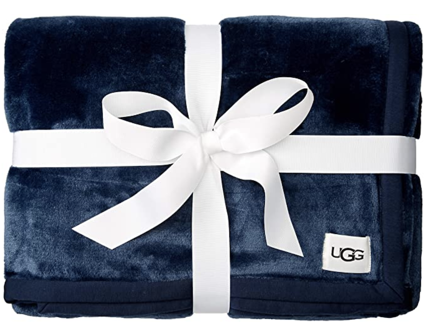 STYLECASTER | Kendall and Kylie's Holiday Wish List