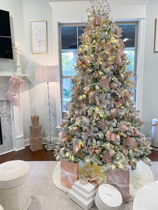 STYLECASTER | Christmas Tree Inspo