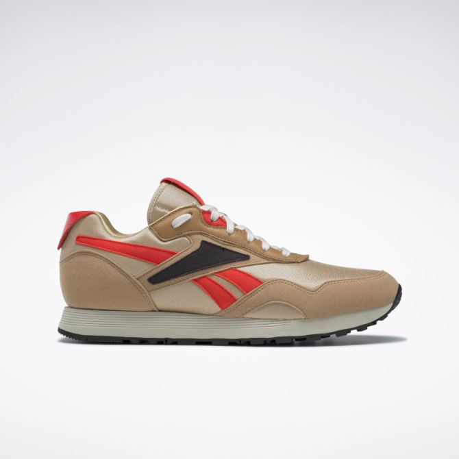 STYLECASTER | Victoria Beckham Reebok Collection