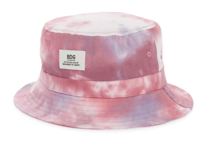 STYLECASTER | Hailey Bieber Bucket Hat