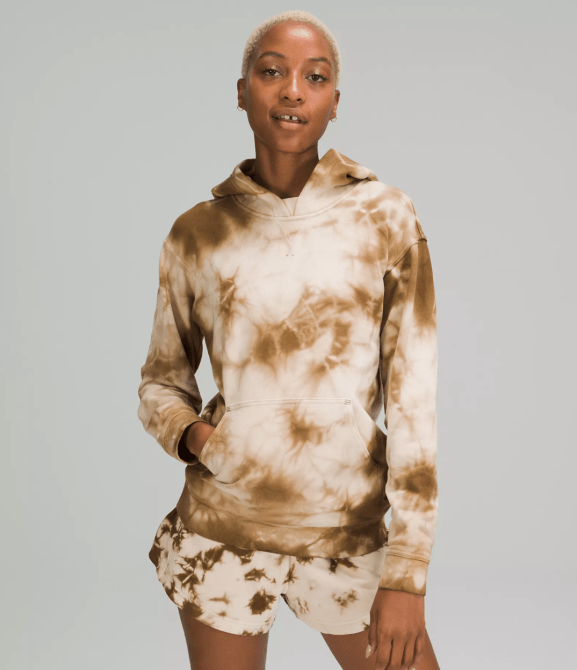 STYLECASTER | Lululemon Earth Day Collection