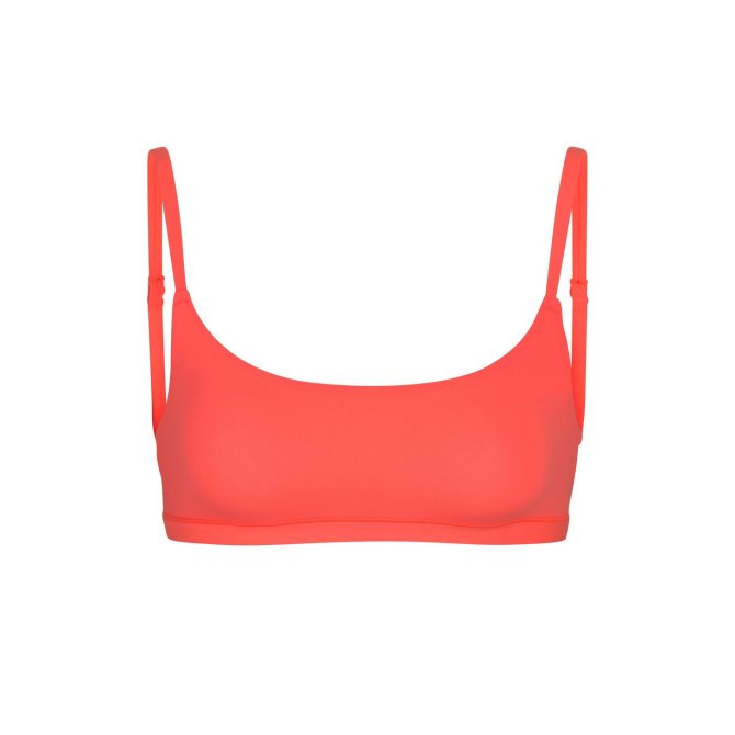 STYLECASTER | Skims Fits Everybody Neon