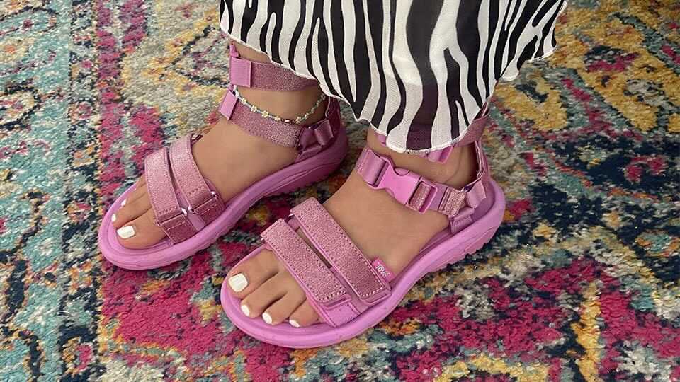 STYLECASTER | Teva Christian Cowan