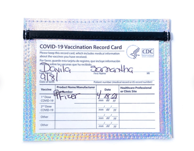 STYLECASTER | Vaccine Card Holder