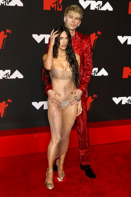 STYLECASTER | VMAs Red Carpet 2021