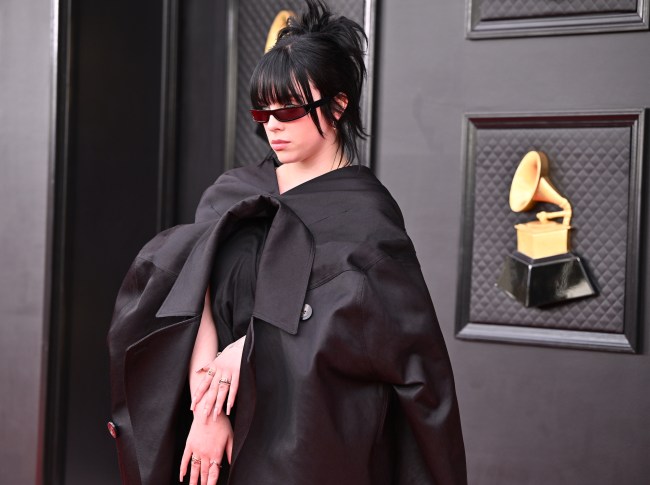 Billie Eilish Grammys 2022 look