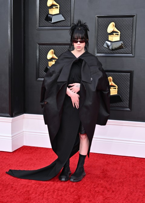 Billie Eilish Grammys 2022 look