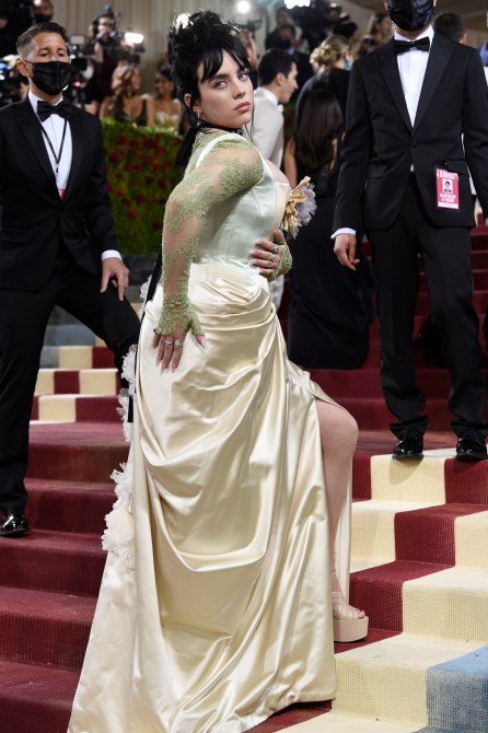 STYLECASTER | Billie Eilish Met Gala Look