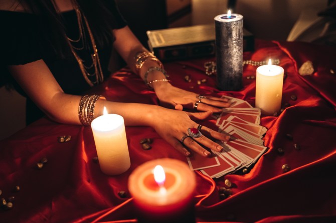 STYLECASTER | Weekly Tarot Horoscope