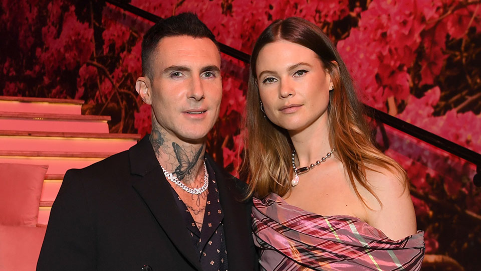 Behati Prisloo, Adam Levine
