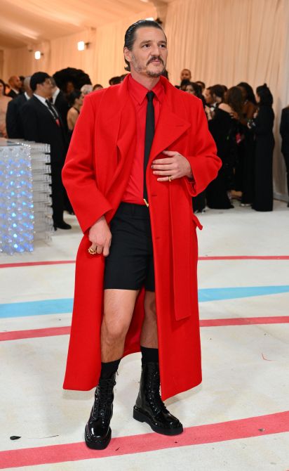 STYLECASTER | Pedro Pascal Fashion 