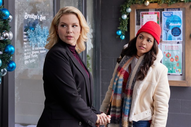 FRIENDS AND FAMILY CHRISTMAS, from left: Ali Liebert, Humberly Gonzalez, (aired Dec. 17, 2023). photo: Allister Foster / ©Hallmark Channel / Courtesy Everett Collection