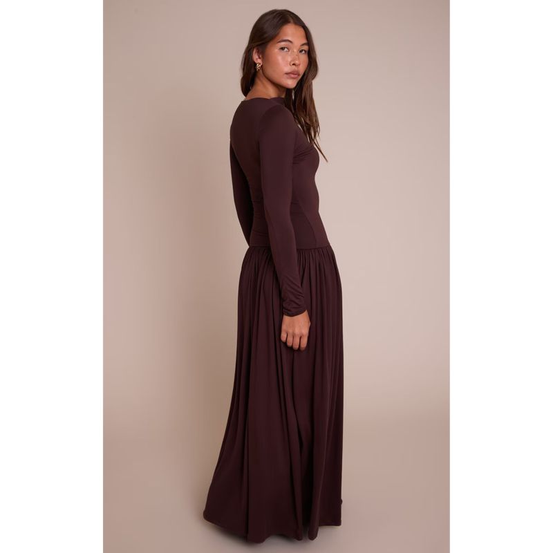 11 Brands Like Zara That Are Just as Trendy & Affordable 2025