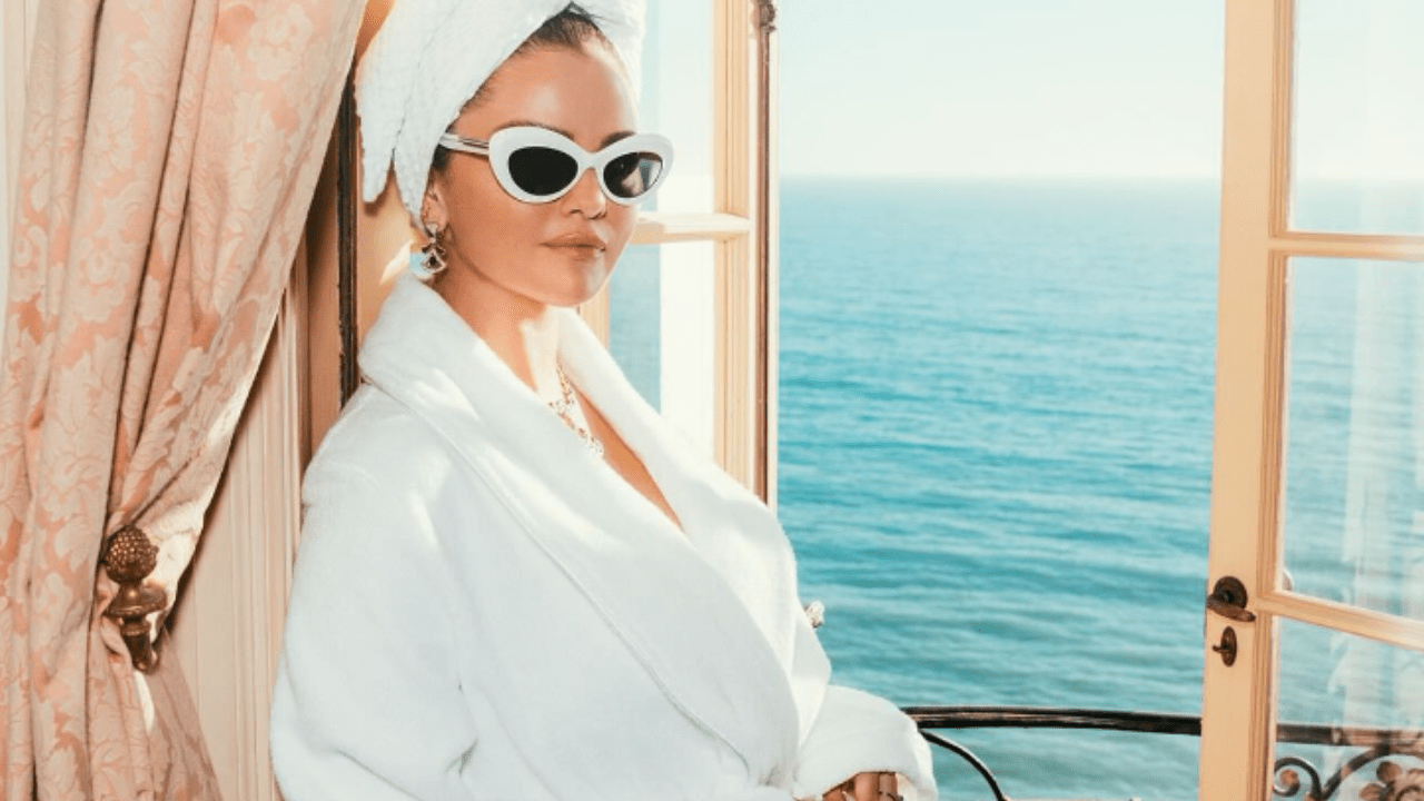 Selena Gomez’s ‘Love On’ Lyrics Hint At A Steamy New Romance