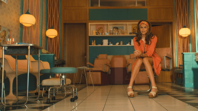 Palm Royale Kaia Gerber