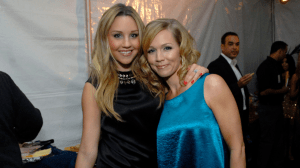 Jennie Garth's Blunt Response To Working With Amanda Bynes & The Quiet On Set Allegations