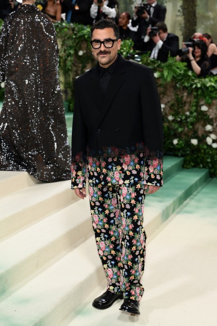 Dan Levy attends The 2024 Met Gala Celebrating "Sleeping Beauties: Reawakening Fashion" at The Metropolitan Museum of Art on May 06, 2024 in New York City.
