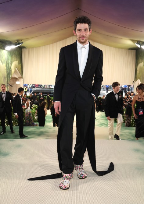 Josh O'Connor attends The 2024 Met Gala Celebrating "Sleeping Beauties: Reawakening Fashion" at The Metropolitan Museum of Art on May 06, 2024 in New York City.