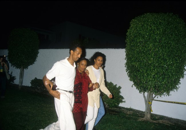 BRENTWOOD, CA - JUNE 12:  Shirley Baker Simpson, sister of O.J. Simpson, walks near the crime scene where the murders of Nicole Brown Simpson and Ron Goldman took place on June 12, 1994 in Brentwood, California.