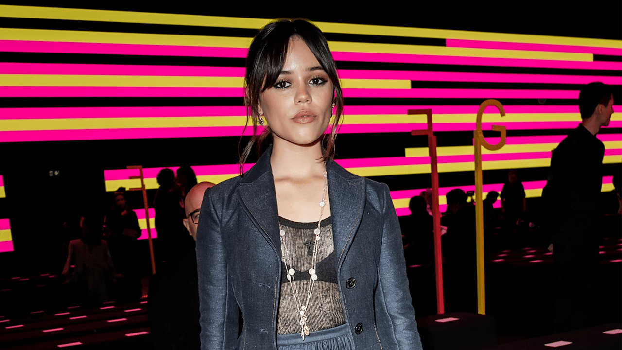 Jenna Ortega wearing her usual grungy makeup.