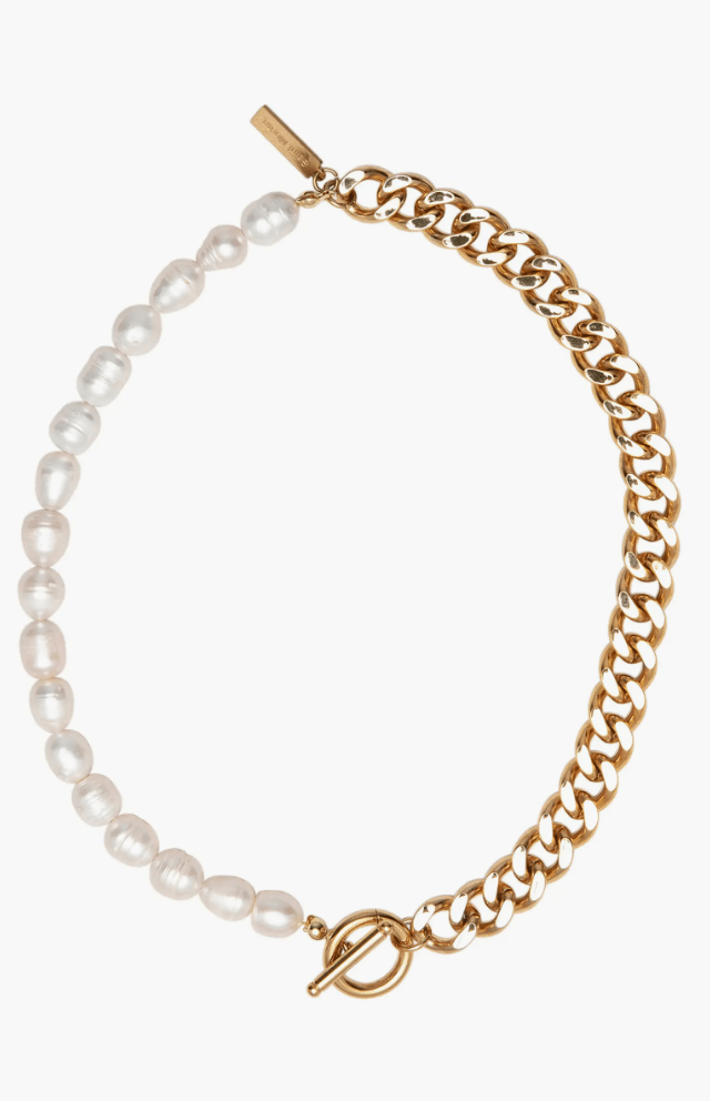 Necklace Trends 2025: Chunky Chains, Pearls, & More