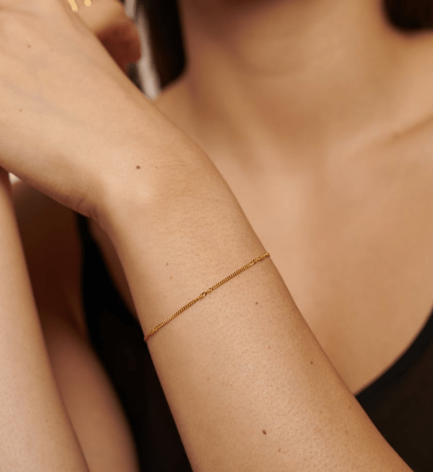 Monica Vinader Curb Twist Chain Bracelet in gold