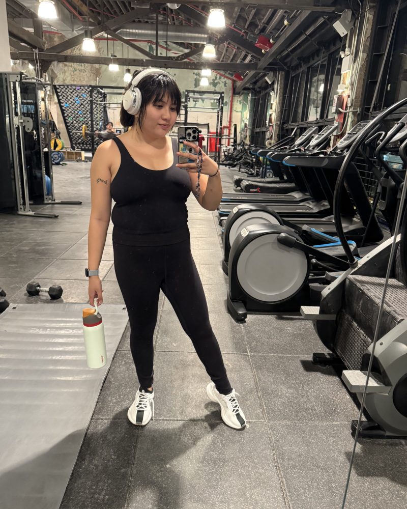 Lea wearing the Lululemon Glow Up Super-High-Rise Tight 25" in the black colorway