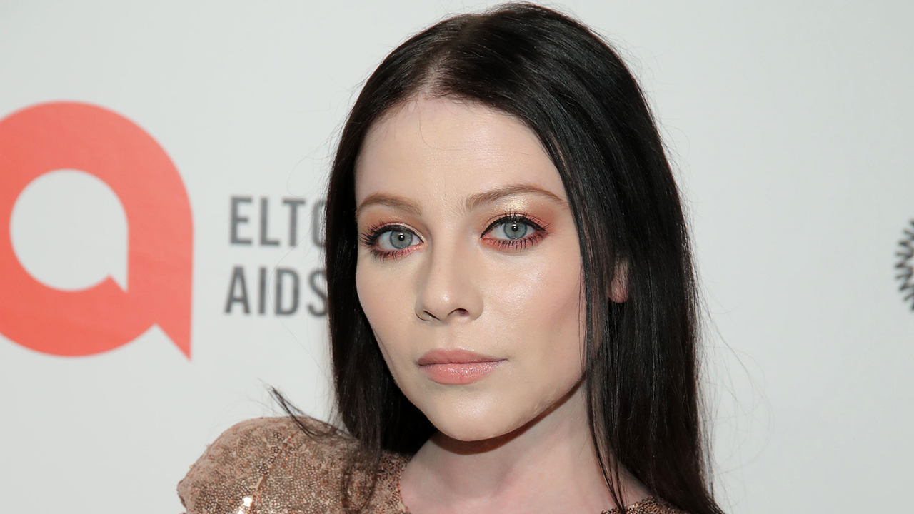 WEST HOLLYWOOD, CALIFORNIA - FEBRUARY 09: Michelle Trachtenberg attends the 28th Annual Elton John AIDS Foundation Academy Awards Viewing Party sponsored by IMDb, Neuro Drinks and Walmart on February 09, 2020 in West Hollywood, California.