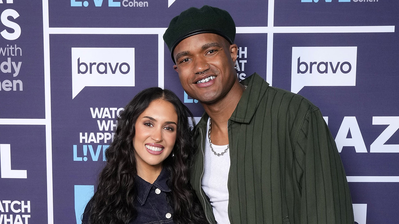 WATCH WHAT HAPPENS LIVE WITH ANDY COHEN -- Episode 23045 -- Pictured: (l-r) Dara Levitan, KJ Dillard